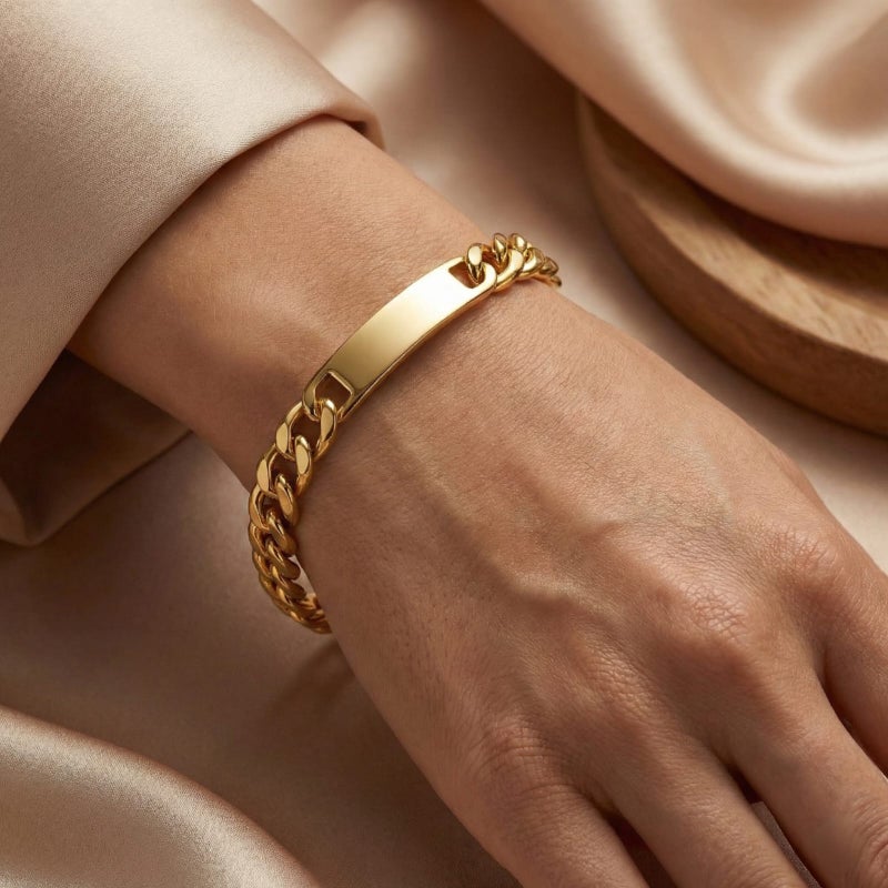 انسيال ذهبي أنيق مصنوع من الستانلس ستيل المقاوم للصدأ، بتصميم جنزير كلاسيكي مزود بقطعة وسطية مصقولة تمنحكِ لمسة من الرقي والجاذبية. - Image 1